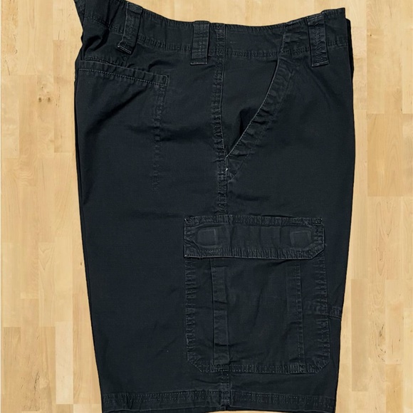 NWOT Defects Mens 36R Wrangler Cargo Shorts Gray Relaxed Fit Casual Outdoors - Picture 5 of 12